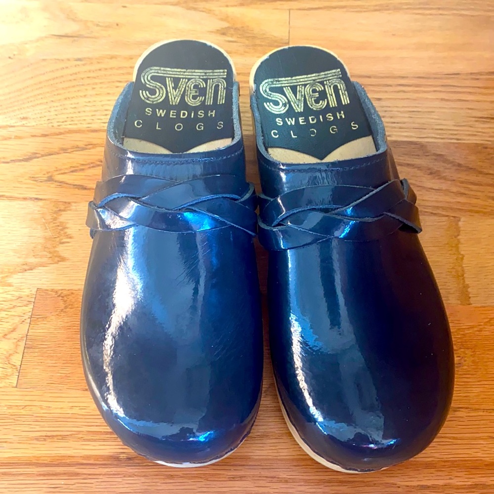 Navy Patent Leather Sven Clogs